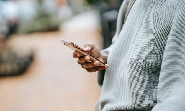 Exploring Mobile Recruiting: 5 Effective Strategies for 2024