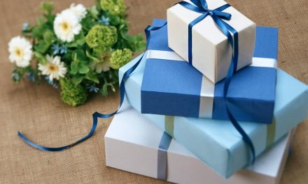 Top 10 Employee Appreciation Gifts to Make a Lasting Impression