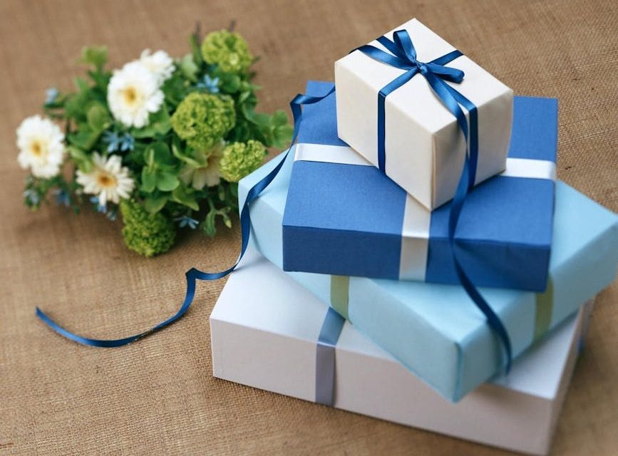 Top 10 Employee Appreciation Gifts to Make a Lasting Impression